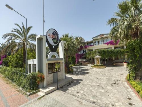 Venus Bieno Hotel Side Exterior photo